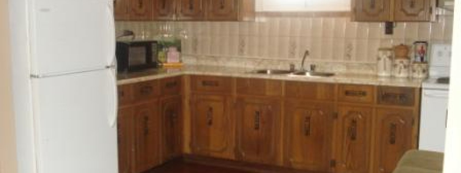 basement rental 👍 5/5 1 Review Burnhamthorpe/Renforth