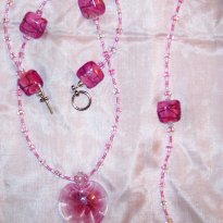 Another sample of a necklace made by Punkin B4 Midnite